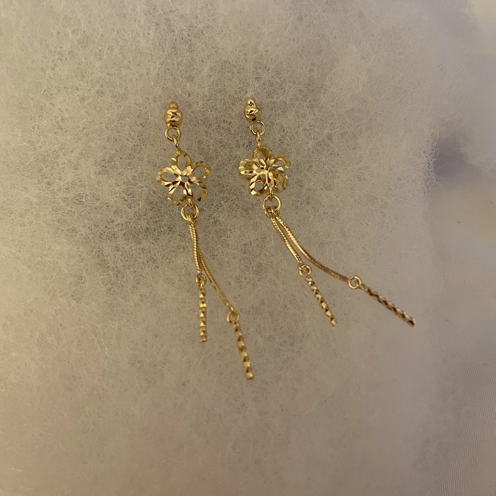 Dangling gold heart 18k earrings